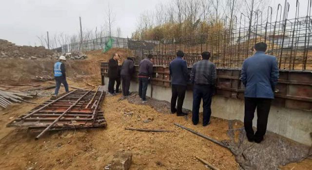 黃墩鎮(zhèn)“四好農(nóng)村公路”監(jiān)理組迎接嵐山區(qū)交通運(yùn)輸局安全、質(zhì)量專項(xiàng)督查
