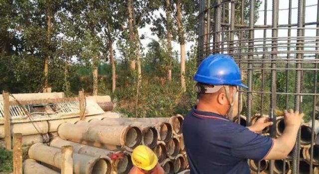 濟南大西環(huán)項目徒駭河特大橋主墩超長樁基施工順利完成