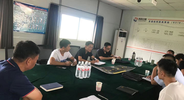 淄博市交通運(yùn)輸綜合行政執(zhí)法支隊(duì)對(duì)上海路北延高青段（趙班路）檢查指導(dǎo)