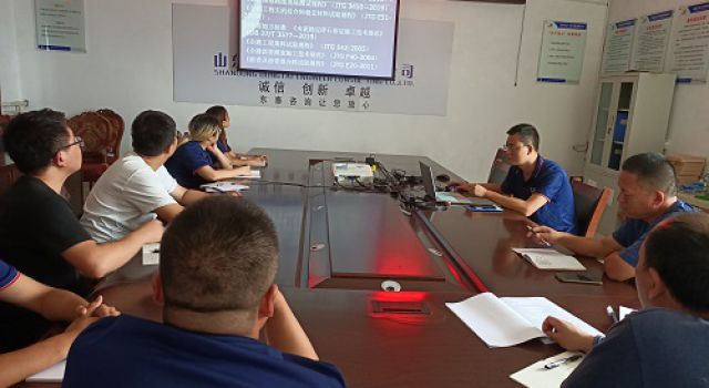 秦濱高速第一總監(jiān)辦組織路面試驗(yàn)培訓(xùn)