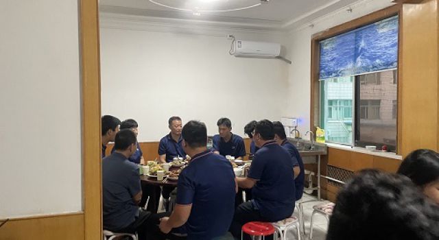 張臺(tái)線總監(jiān)辦組織中秋聚餐