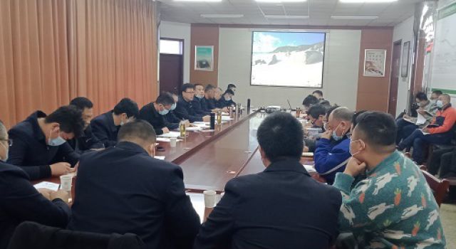 濟(jì)濰高速第二駐地辦組織召開十一月份監(jiān)理工作例會暨冬季施工專項(xiàng)會議