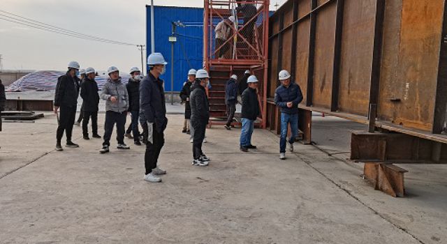 中衛(wèi)下河沿黃河公路大橋項(xiàng)目鋼梁首節(jié)段預(yù)拼裝順利通過(guò)驗(yàn)收