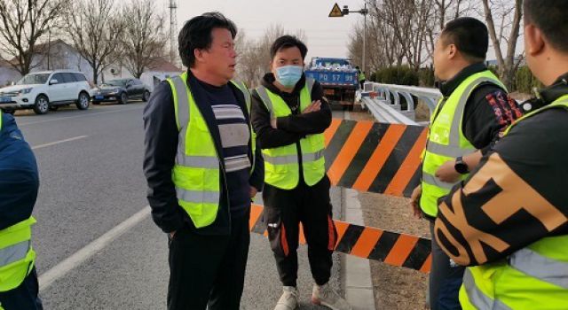 德州市S101濟(jì)德線公鐵并行路段交安設(shè)施提升工程總監(jiān)辦召開施工現(xiàn)場(chǎng)安全會(huì)議