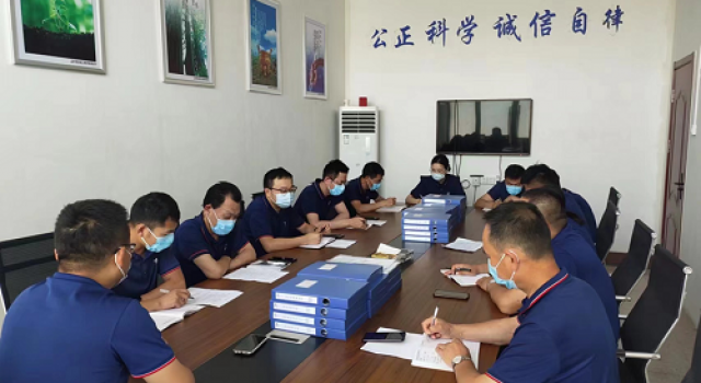日照市南沿海公路日鋼段高架工程項目總監(jiān)辦迎接十公司考核檢查