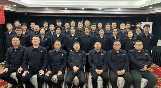 “兔歲話(huà)新春 相聚謀發(fā)展”董事長(zhǎng)蒞臨年會(huì)現(xiàn)場(chǎng)指導(dǎo)新一年工作